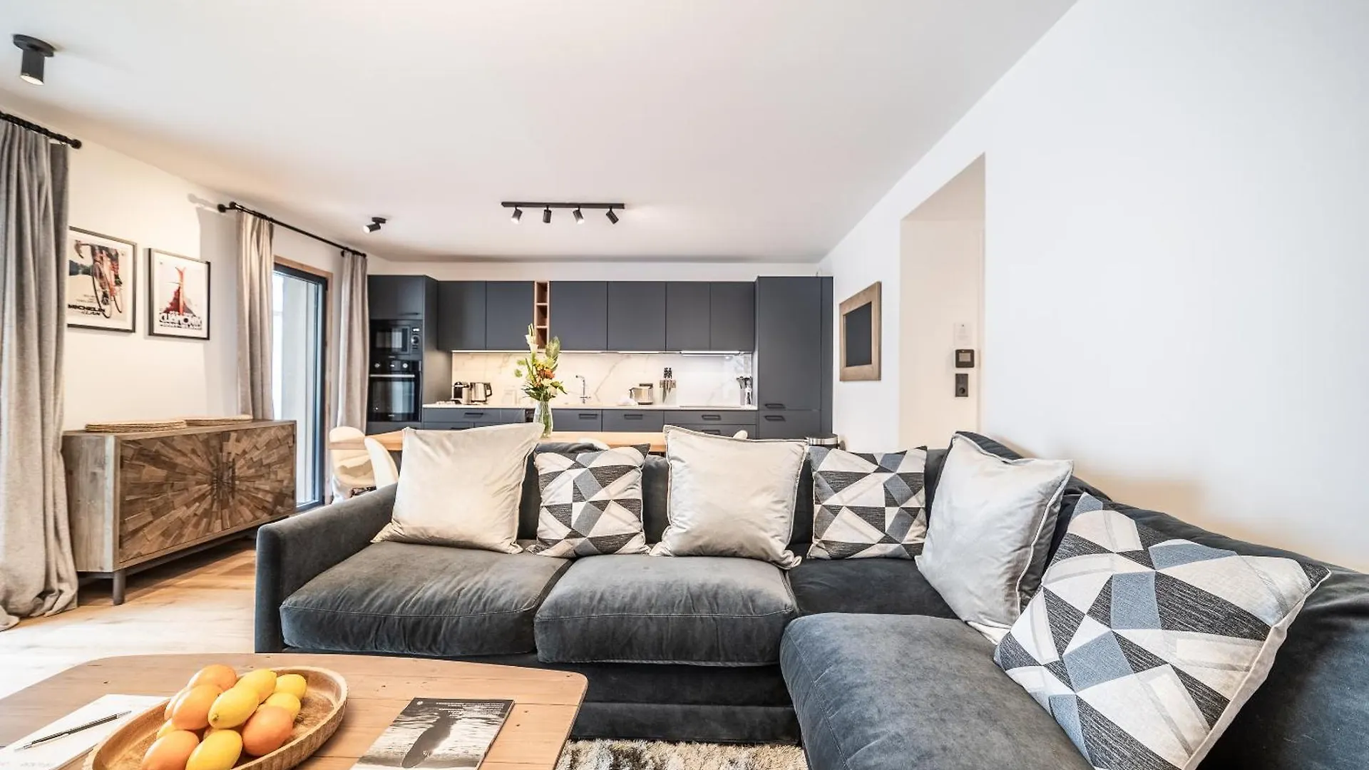 Apartment Aubretia, Les Houches - By Emerald Stay France