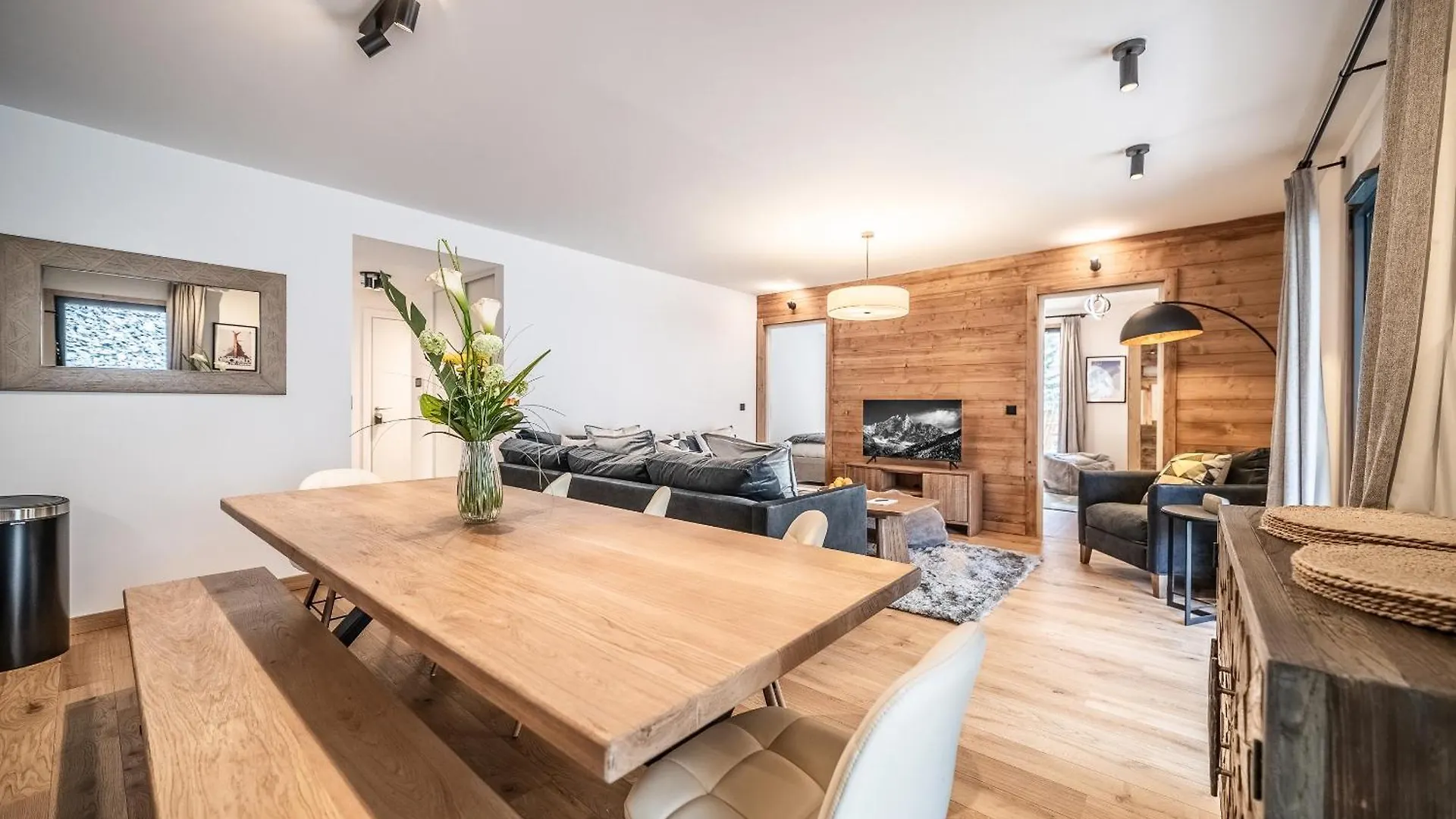 Apartment Aubretia, Les Houches - By Emerald Stay France