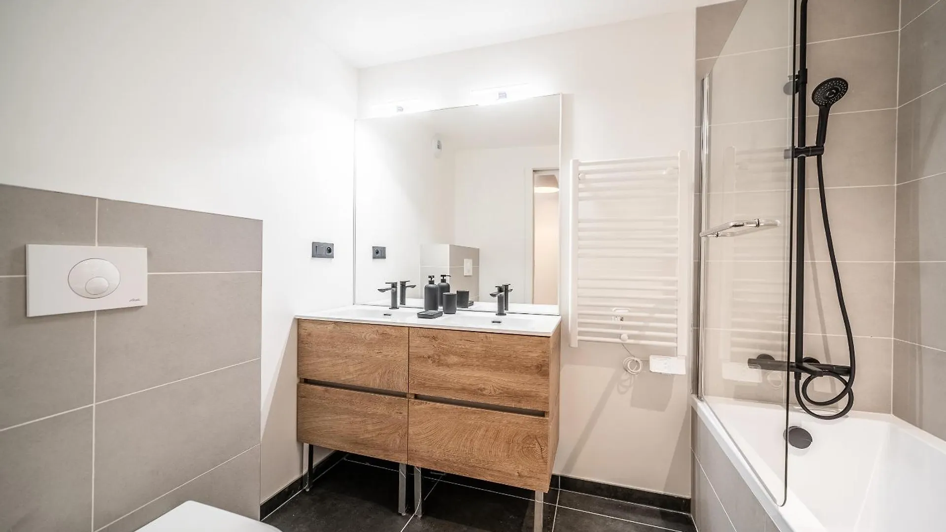 Apartment Aubretia, Les Houches - By Emerald Stay