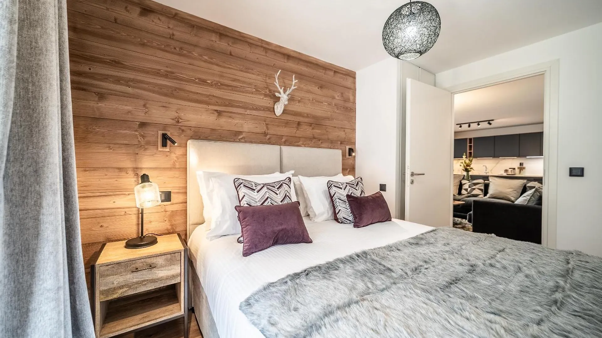 Apartment Aubretia, Les Houches - By Emerald Stay
